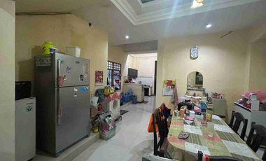 Rumah 2 Lantai + Tanah belakang bentuk L