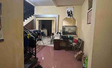 Rumah 2 Lantai + Tanah belakang bentuk L