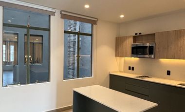 RENTA CARSO LA NACIONAL en el CENTRO HISTORICO frente a Bellas Artes