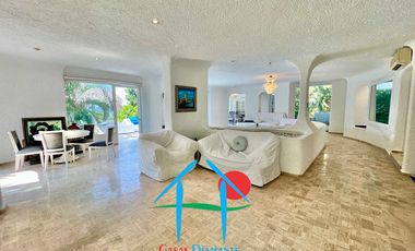 ¡Residencia de lujo con alberca y jacuzzi privados en Marina Brisas!