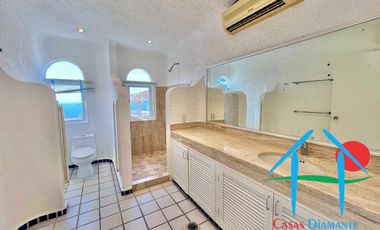 ¡Residencia de lujo con alberca y jacuzzi privados en Marina Brisas!