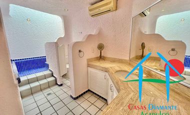 ¡Residencia de lujo con alberca y jacuzzi privados en Marina Brisas!