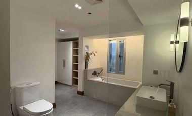 PENTHOUSE- FRASER PLACE FORBES MANILA