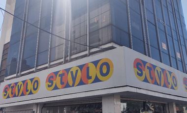 Muy elegante oficina corporativa en esquina muy amplia 4 privados y lobby, es todo el 2o piso