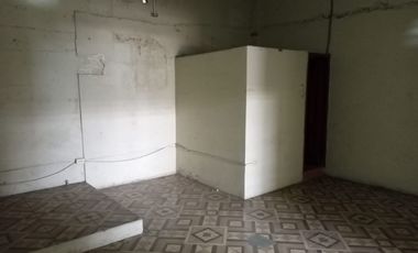 Bodega de alquiler en la Ave Juan Tanca Marengo, 120 m2, Conjunto de Bodega