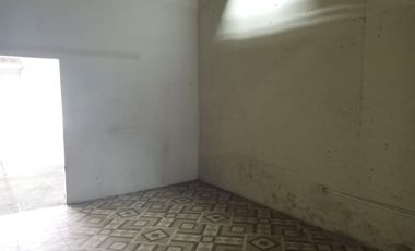 Bodega de alquiler en la Ave Juan Tanca Marengo, 120 m2, Conjunto de Bodega