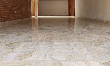 Amplio local comercial con cocina: restaurante, u oficina con area alimentos