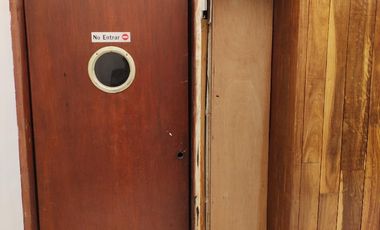 Amplio local comercial con cocina: restaurante, u oficina con area alimentos