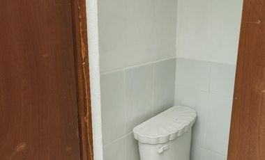 Amplio local comercial con cocina: restaurante, u oficina con area alimentos