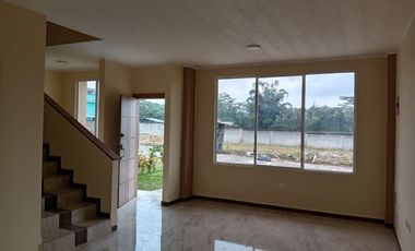 VENTA DE CASA EN URB. LAS CAMELIAS