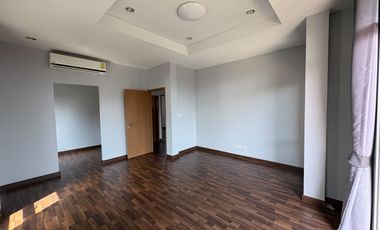 Prime Location on Kanchanaphisek Ring Road — Only 5 Minutes to Fashion Island! For Sale: Sena Park Grand Ramindra (62 sq.wah | Green Smart Design |