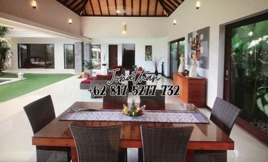 Villa 5 Kamar Tidur di Lokasi Strategis Batu Bolong Canggu - VSAM