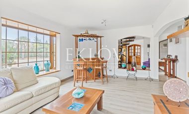 Casa Con Piscina, Quincho En Exclusivo Condominio De Limache