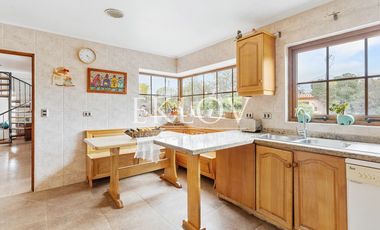 Casa Con Piscina, Quincho En Exclusivo Condominio De Limache