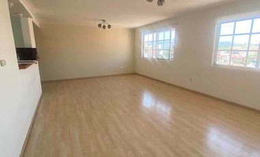 Con mantenimiento incluido octavo piso