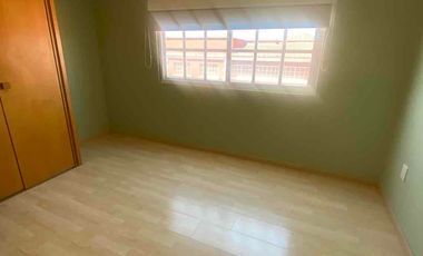 Con mantenimiento incluido octavo piso