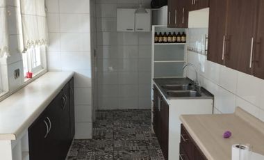 Casa de 2 Pisos 2 Dormitorios y 2 Baños – EN VENTA