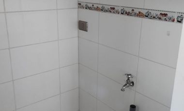 Casa de 2 Pisos 2 Dormitorios y 2 Baños – EN VENTA