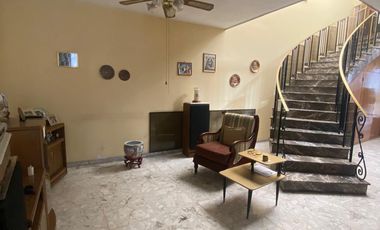 Gran Oportunidad excelente Casa en VENTA en Primo verdad zona centro con local comercial