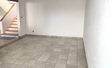 Casa en Renta, Ciudad Satelite, Circuito Novelistas, Naucalpan, Excelente Estados