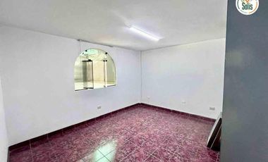 Casa de 3 Pisos en Venta