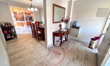 Casa venta 4 dormitorios, en condominio, Santa Marta de Huechuraba