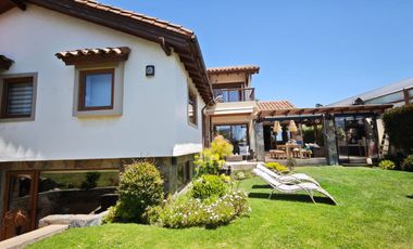 LOMAS EN EXCLUSIVIDAD 5D-6B- 2 SALAS ESTAR- PATIO-