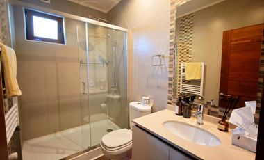 LOMAS EN EXCLUSIVIDAD 5D-6B- 2 SALAS ESTAR- PATIO-