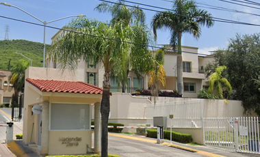 Casa en venta en Haciendas de La Sierra, San Pedro Garza García, Nuevo León CLJ.