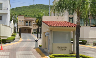 Casa en venta en Haciendas de La Sierra, San Pedro Garza García, Nuevo León CLJ.