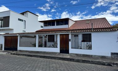 Venta de Casa, Urb. Silva & Silva, Sector El Cortijo, Guaranda