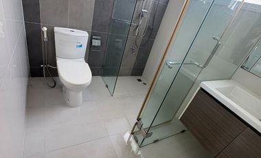 Prime Location on Kanchanaphisek Ring Road — Only 5 Minutes to Fashion Island! For Sale: Detached House at Sena Park Grand Ramindra (60 sq.wah