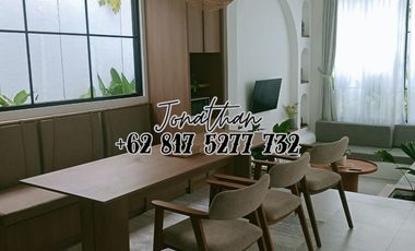 Brand New Luxury Santorini Villa 3 Kamar Tidur di Kayu Tulang Selatan Canggu - VSKHE