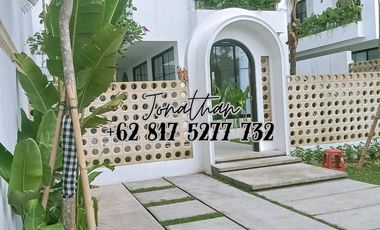 Brand New Luxury Santorini Villa 3 Kamar Tidur di Kayu Tulang Selatan Canggu - VSKHE