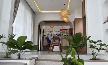 Brand New Luxury Santorini Villa 3 Kamar Tidur di Kayu Tulang Selatan Canggu - VSKHE