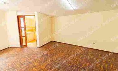 EDIFICIO COMERCIAL O MULTIFAMILIAR EN VENTA, SUR DE QUITO, AV. ALONSO DE ANGULO A 1 MINUTO DEL REDONDEL DE LA VILLAFLORA FRENTE AL BANCO INTERNACIONAL