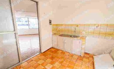 EDIFICIO COMERCIAL O MULTIFAMILIAR EN VENTA, SUR DE QUITO, AV. ALONSO DE ANGULO A 1 MINUTO DEL REDONDEL DE LA VILLAFLORA FRENTE AL BANCO INTERNACIONAL