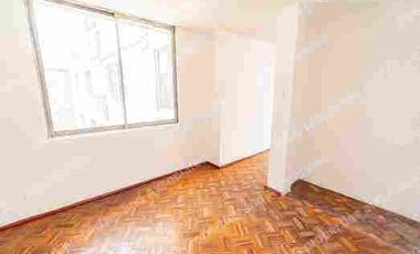 EDIFICIO COMERCIAL O MULTIFAMILIAR EN VENTA, SUR DE QUITO, AV. ALONSO DE ANGULO A 1 MINUTO DEL REDONDEL DE LA VILLAFLORA FRENTE AL BANCO INTERNACIONAL