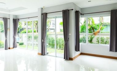 For Sale: Detached Houses at Sena Park Grand Ramindra (122 sq.wah | 6 Bedrooms | 6 Bathrooms | 4 Parking | Green Smart Design