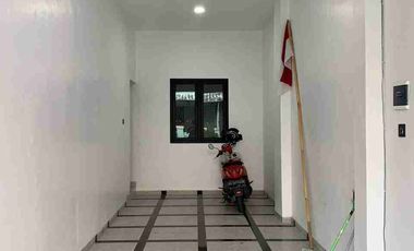 Rumah Mewah 2 Lantai di Colomadu dekat Solo Kota