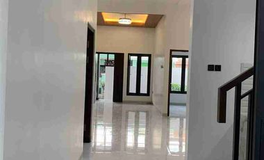 Rumah Mewah 2 Lantai di Colomadu dekat Solo Kota