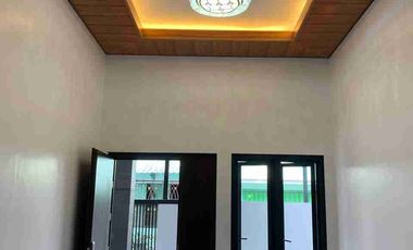 Rumah Mewah 2 Lantai di Colomadu dekat Solo Kota