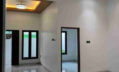 Rumah Mewah 2 Lantai di Colomadu dekat Solo Kota