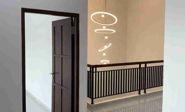 Rumah Mewah 2 Lantai di Colomadu dekat Solo Kota