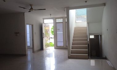 DISEWAKAN RUMAH CLUSTER THE ROYAL PALM, CENGKARENG