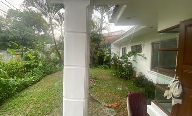 FOR RENT and SALE Luxury 5 Bedroom House with 3 Bedrooms and 2 Car Carport, Strategic Location in North Cipete