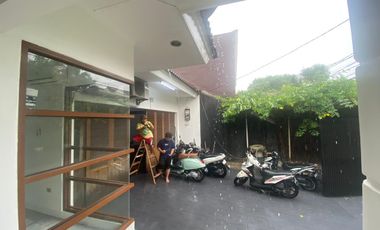 FOR RENT and SALE Luxury 5 Bedroom House with 3 Bedrooms and 2 Car Carport, Strategic Location in North Cipete