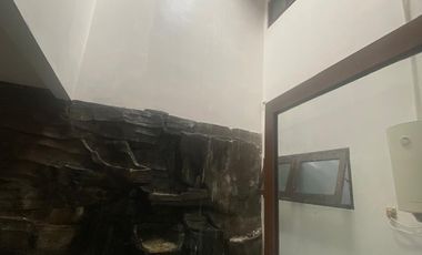 FOR RENT and SALE Luxury 5 Bedroom House with 3 Bedrooms and 2 Car Carport, Strategic Location in North Cipete