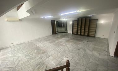 FOR RENT and SALE Luxury 5 Bedroom House with 3 Bedrooms and 2 Car Carport, Strategic Location in North Cipete