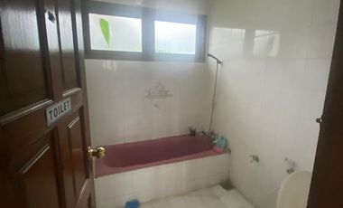 FOR RENT and SALE Luxury 5 Bedroom House with 3 Bedrooms and 2 Car Carport, Strategic Location in North Cipete